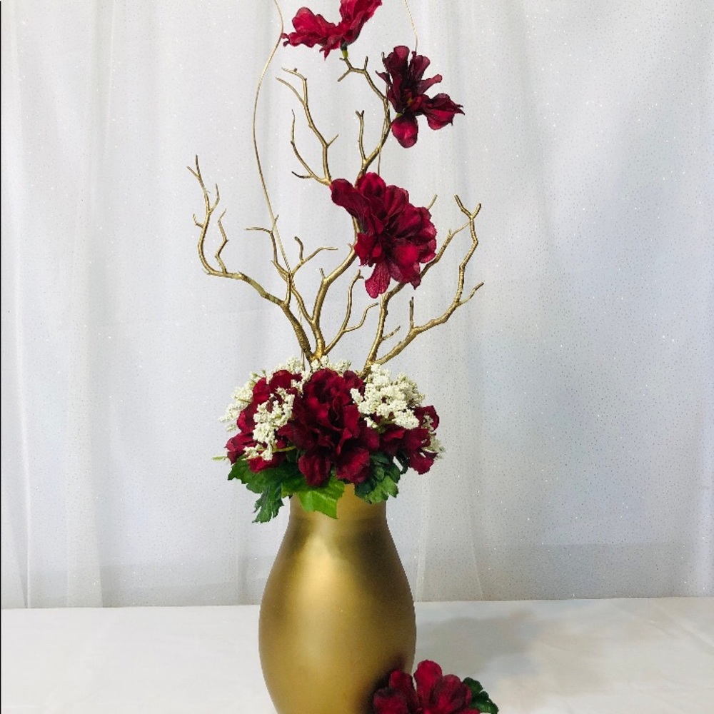 Burgundy Centerpiece